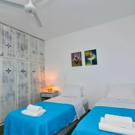 Sea View Cycladic House 4 Min From Port